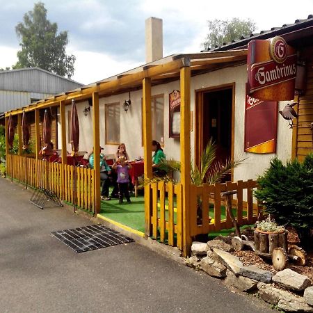Penzion Na Srubech Hora Svate Kateriny Esterno foto
