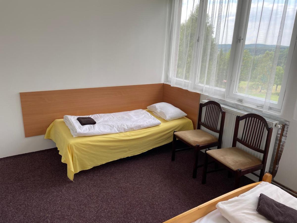 Penzion Na Srubech Hora Svate Kateriny Esterno foto